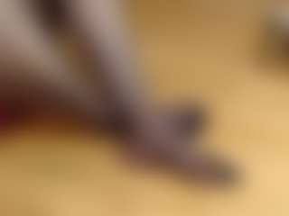 Live cam show with Mystres - Hairy on Latina Girls
