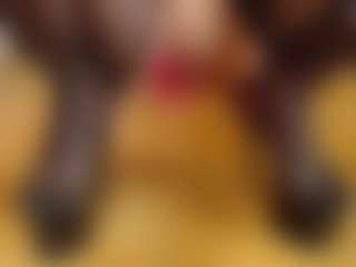 Live cam show with Mystres - Nails on Camsoda