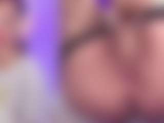 Live cam show with Valentina - Average on AdultVida.com