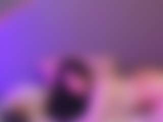 Live cam show with Adara Johnson - Petite on Fapmatic.com