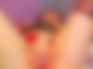 Live cam show with Adara Johnson - Athletic Tease on Camming Site