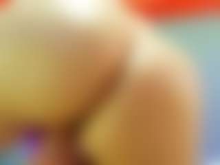 Live cam show with Adara Johnson - Teen (18+) on Camsoda