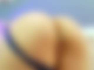 Live cam show with Adara Johnson - Teen (18+) on Camsoda