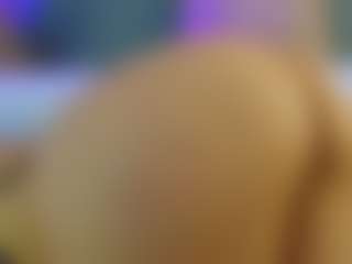 Эротическая трансляция с Adara Johnson — Ass Bouncing на Camsoda