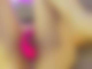 Live cam show with Adara Johnson - Teen (18+) on Camsoda