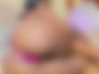 ebony-cutte's Live Sex Cam Show