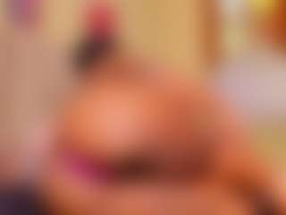 ebony-cutte's Live Sex Cam Show