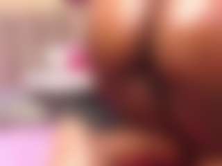 ebony-cutte's Live Sex Cam Show