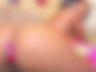 ebony-cutte's Live Sex Cam Show