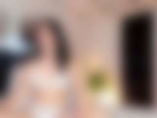 Show en direct avec Elaiafranc - Cumshot sur Camsoda