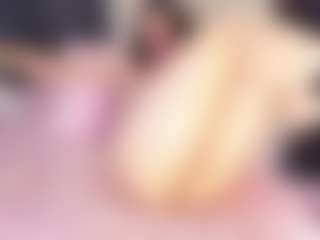 Live cam show with Elaiafranc - No Smoking on madthumbs