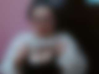 Live cam show with Nena-Jan - Lesbian on TottyGirls