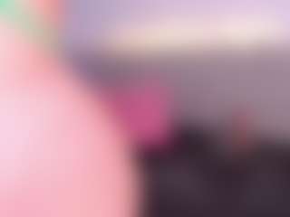 Live cam show with MadelaneCoote - Foot Fetish on Dolls Live