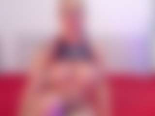Live cam show with MadelaneCoote - Big Ass on livesuperchat.net
