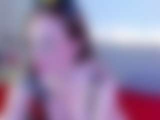 Live cam show with MadelaneCoote - BBW on AdultVida.com