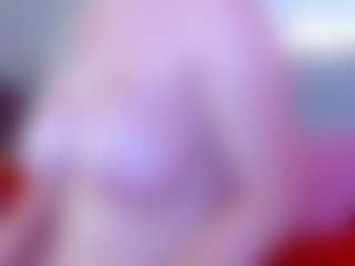 Live cam show with MadelaneCoote - Delicious on Camsoda