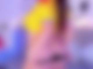 Live cam show with MadelaneCoote - Strip Curvy on chickslive.net
