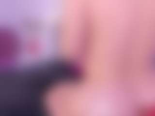 Live cam show with MadelaneCoote - Gamer Ebony on sexytreat.net
