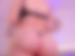 MadelaneCoote's Live Sex Cam Show