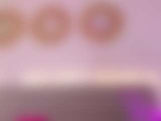 Live cam show with MadelaneCoote - Strip Toys on ObeyMaria