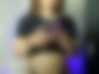 Live cam show with MadelaneCoote - Deepthroat on Uber Horny
