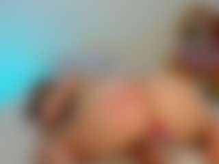 Live cam show with MadelaneCoote - Gamer Red Hair on Dare Cams