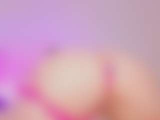 Live cam show with MadelaneCoote - College Curvy on Camsoda