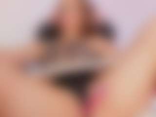 Live cam show with MadelaneCoote - Green Eyes on Camsoda