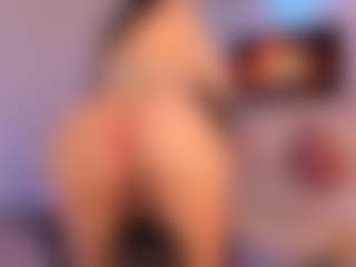 Live cam show with MissKendall - Tattoos on AdultVida.com
