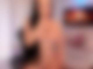 Live cam show with MissKendall - Black Hair on xplaylive.com