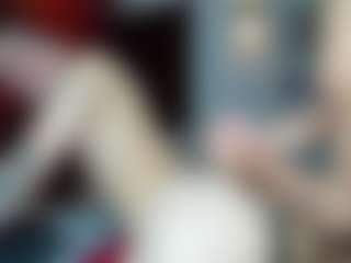 Live cam show with bullpower - Outside on Camsoda
