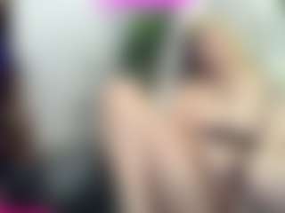 Live cam show with evieestonee - Goth on live18s.com
