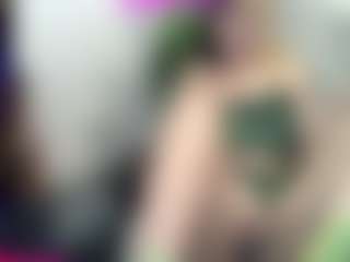 Live cam show with evieestonee - Solo Show on googirlz