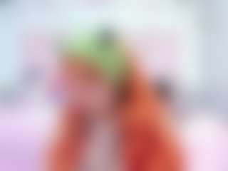 Live cam show with SAFIRO-AGATA - Shaved on TeamSkeetLive