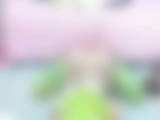 Live cam show with SAFIRO-AGATA - Ebony Small Tits on Gym Cam Girls