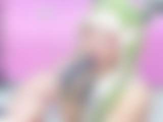Live cam show with SAFIRO-AGATA - Black Shaved Pussy on Camsoda