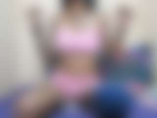 Live cam show with temptressqeen - Nora on Camming Site
