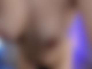 Vivi's Live Sex Cam Show