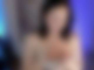 Live cam show with Vivi - Striptease on Camming Site
