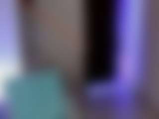 Live cam show with Vivi - Big Ass on dropp.cam