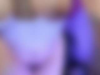 Live cam show with Vivi - Normal on Camsoda