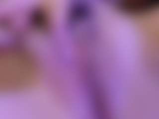 Live cam show with Vivi - Full Nudity on Camming Site