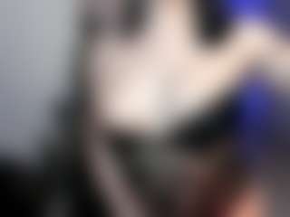 Live cam show with Vivi - Brown Hair Petite on Camiplay Live
