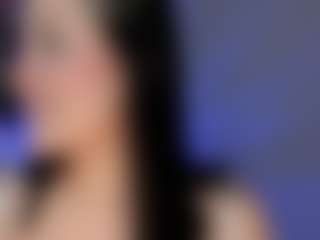 Live cam show with Vivi - Latina on Camsoda