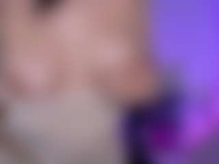 Live cam show with Vivi - Machine on Camsoda