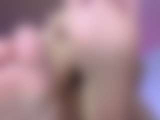 Live cam show with Eliie-Ruizz - Striptease on mypornchat.com