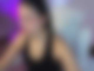 Live cam show with Eliie-Ruizz - Spanks on Free Soda