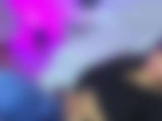 Live cam show with Eliie-Ruizz - Camel Toe on Camsoda