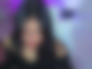 Live cam show with Eliie-Ruizz - Striptease on SquirtSoMuch