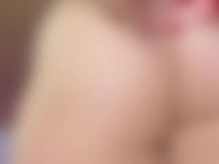 Live cam show with Eliie-Ruizz - Innocent on SpankPalCams